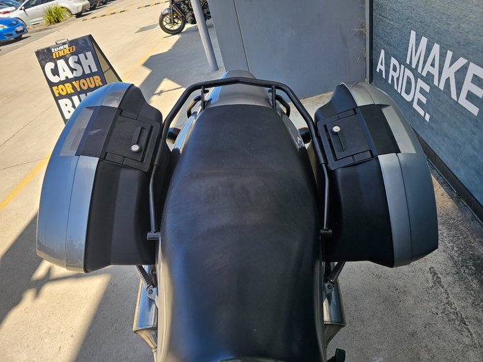 2006 Honda CBR1100XX (SUPER BLACKBIRD) Silver