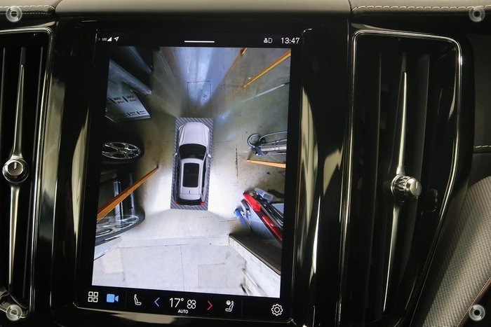 2021 Volvo XC60 B6 R-Design