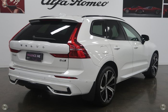 2021 Volvo XC60 B6 R-Design