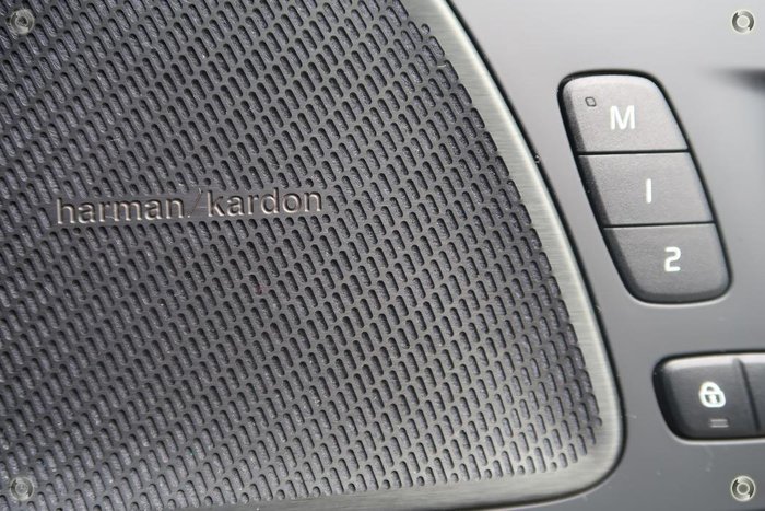 2021 Volvo XC60 B6 R-Design