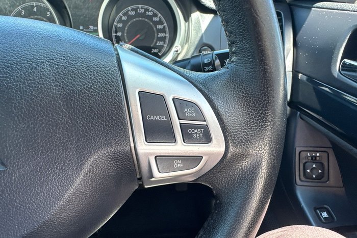 2014 Mitsubishi Lancer LX