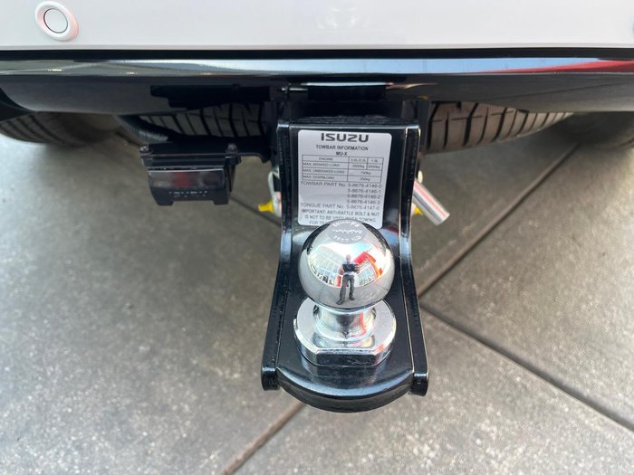 2025 Isuzu MU-X LS-T