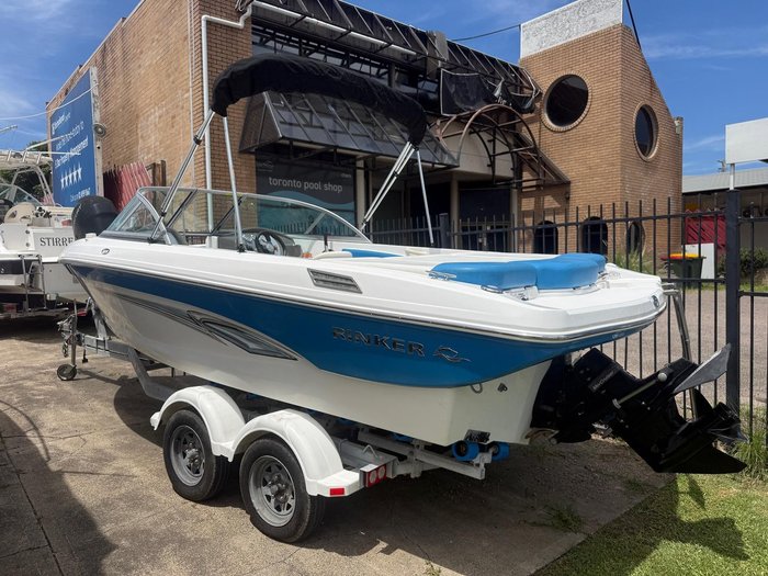 2014 Rinker Captiva 186 BR