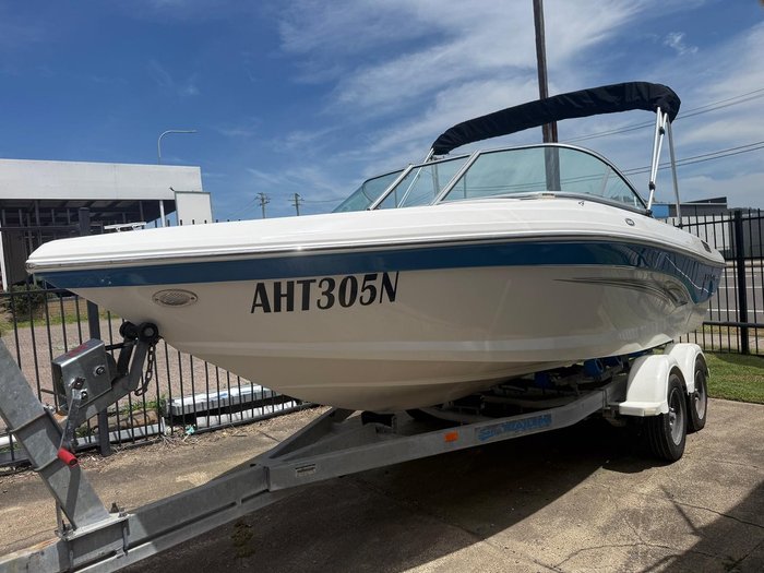 2014 Rinker Captiva 186 BR