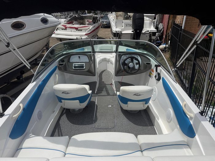 2014 Rinker Captiva 186 BR