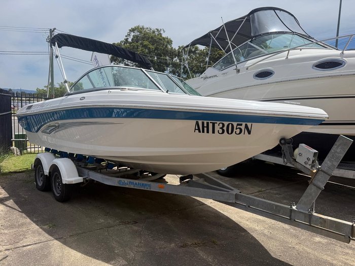 2014 Rinker Captiva 186 BR