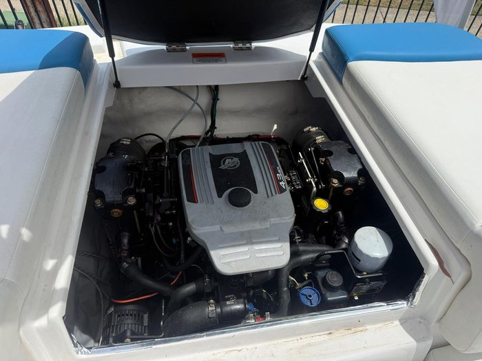 2014 Rinker Captiva 186 BR