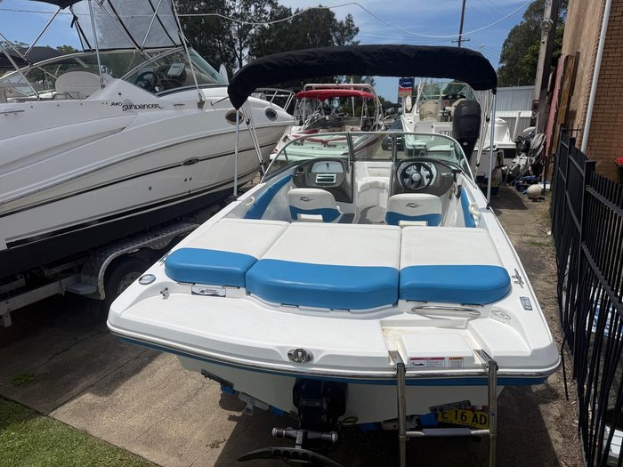 2014 Rinker Captiva 186 BR
