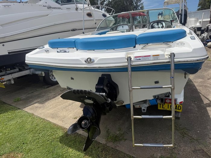 2014 Rinker Captiva 186 BR