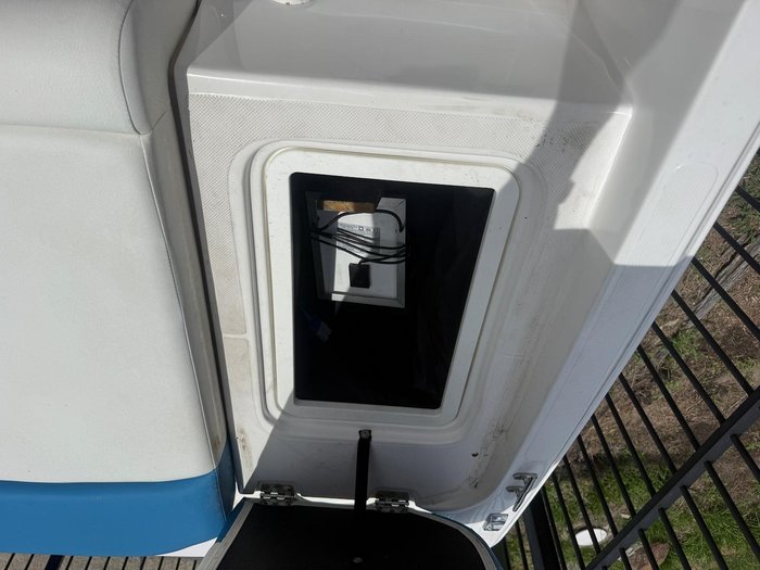 2014 Rinker Captiva 186 BR