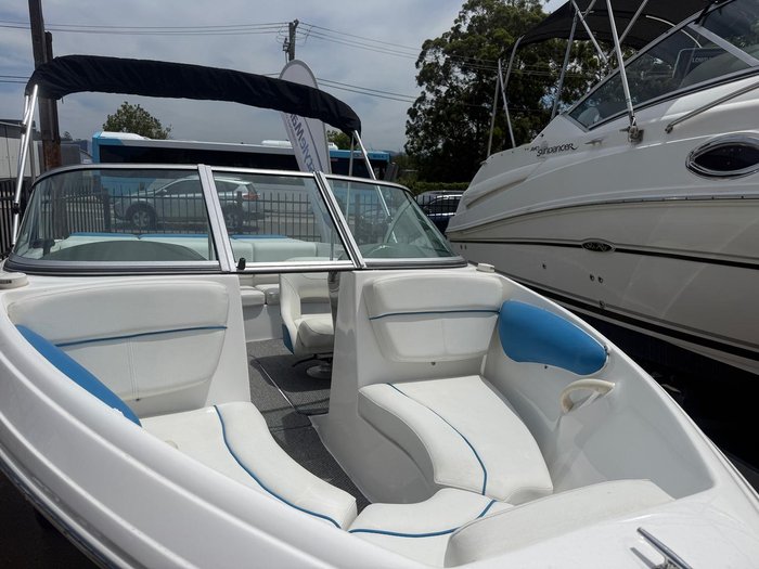 2014 Rinker Captiva 186 BR