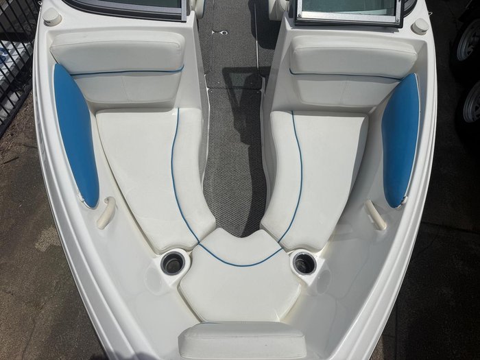 2014 Rinker Captiva 186 BR
