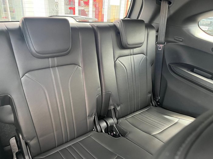 2025 Isuzu MU-X LS-T