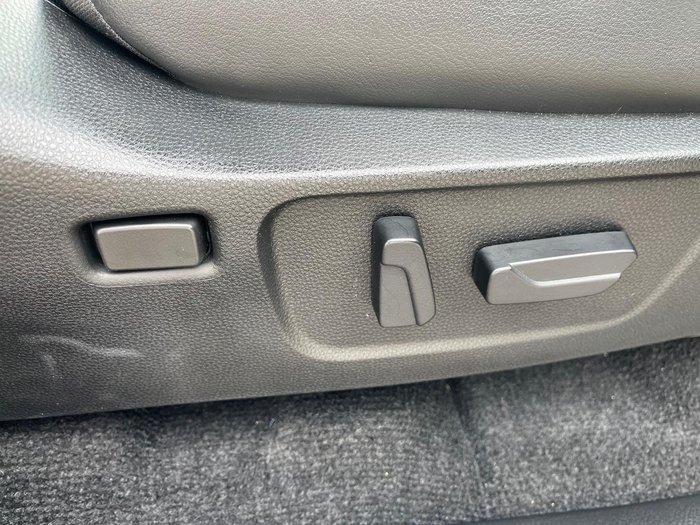 2025 Isuzu MU-X LS-T