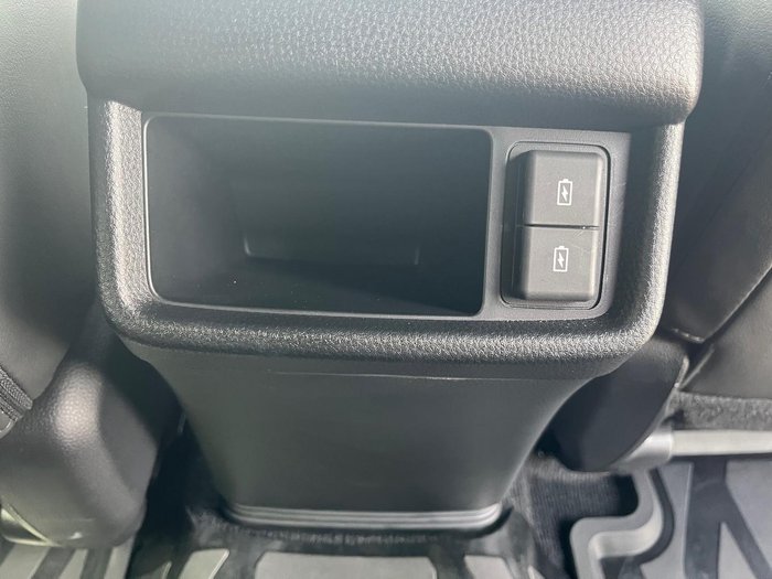 2025 Isuzu MU-X LS-T