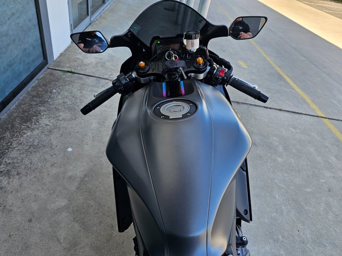 2024 Yamaha YZF-R7LA GREY