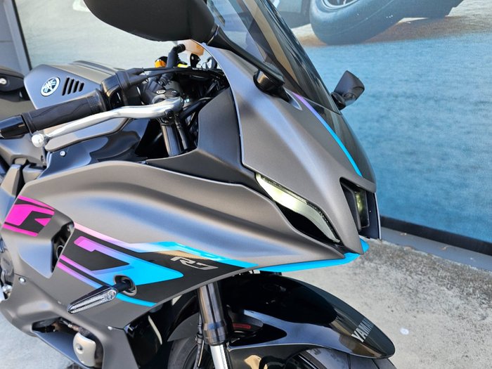 2024 Yamaha YZF-R7LA GREY