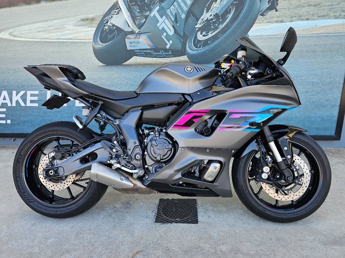 2024 Yamaha YZF-R7LA GREY