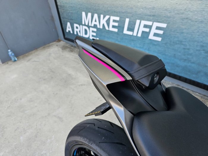 2024 Yamaha YZF-R7LA GREY