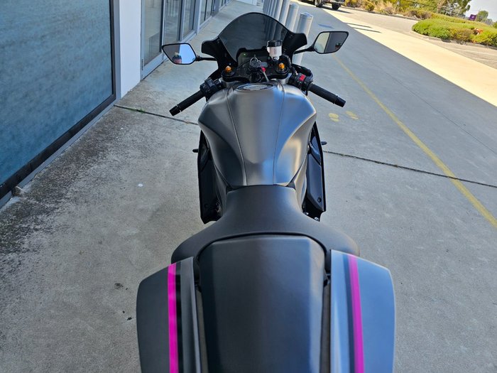 2024 Yamaha YZF-R7LA GREY