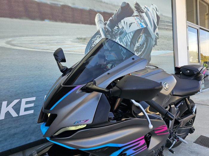 2024 Yamaha YZF-R7LA GREY