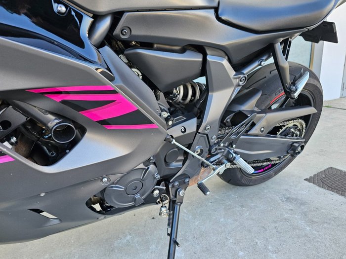 2024 Yamaha YZF-R7LA GREY