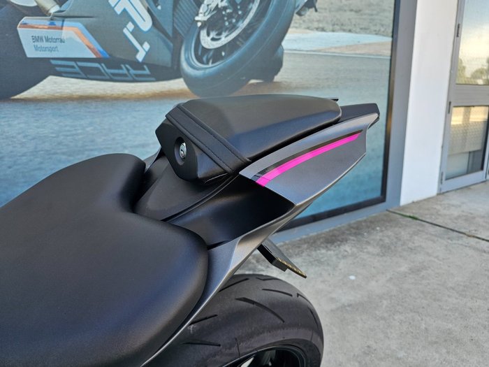 2024 Yamaha YZF-R7LA GREY