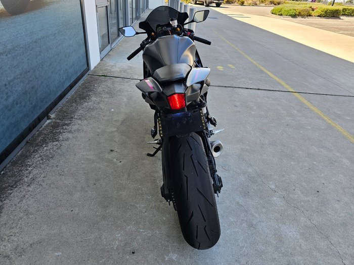 2024 Yamaha YZF-R7LA GREY