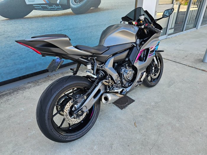 2024 Yamaha YZF-R7LA GREY