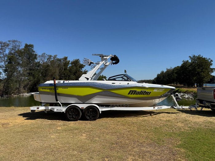 2023 Malibu Wakesetter 22 LSV
