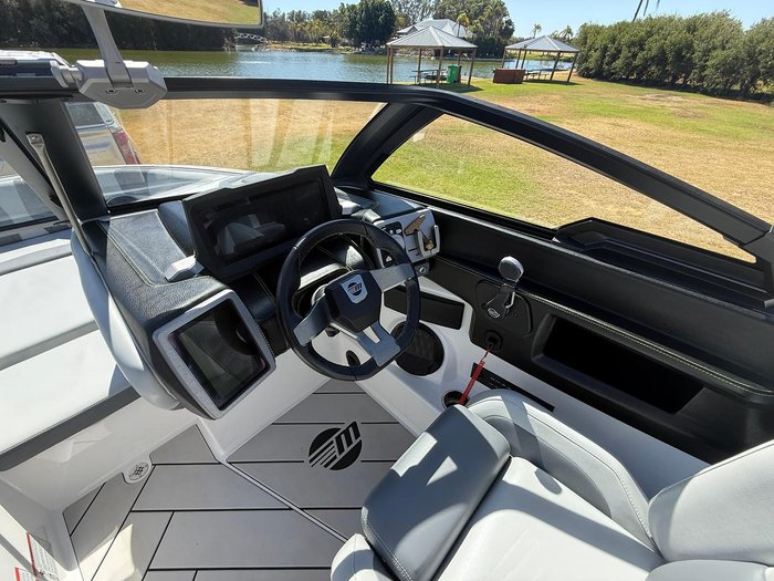 2023 Malibu Wakesetter 22 LSV