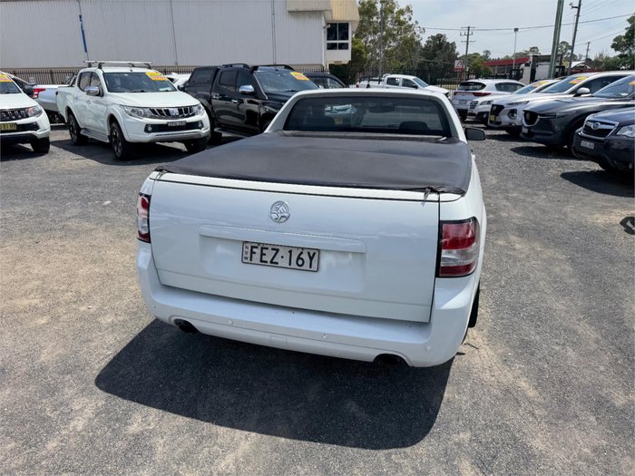 2011 HOLDEN COMMODORE OMEGA