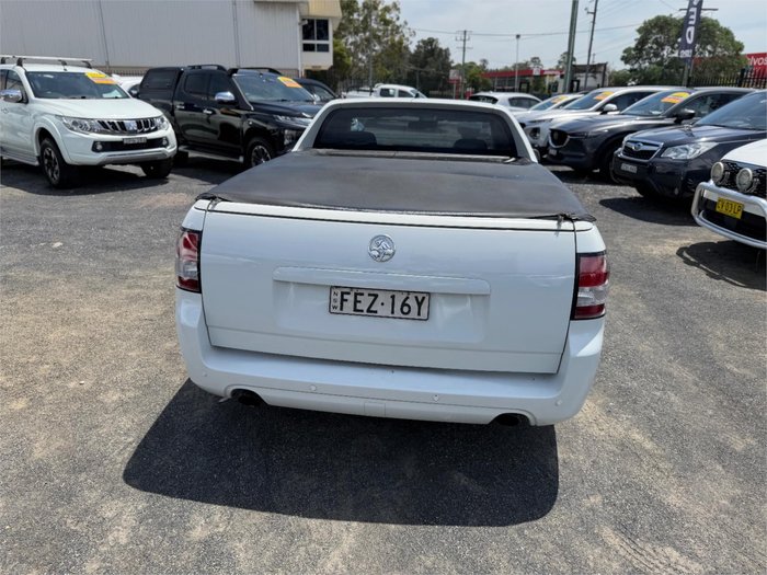 2011 HOLDEN COMMODORE OMEGA