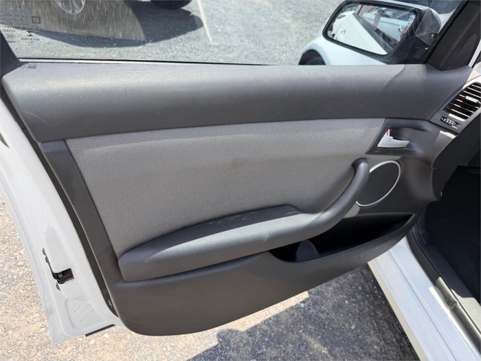 2011 HOLDEN COMMODORE OMEGA