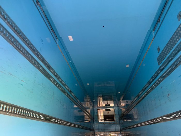 2015 Maxitrans 24P Freezer Van White