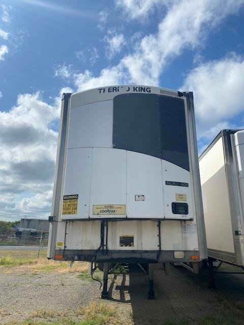 2015 Maxitrans 24P Freezer Van White