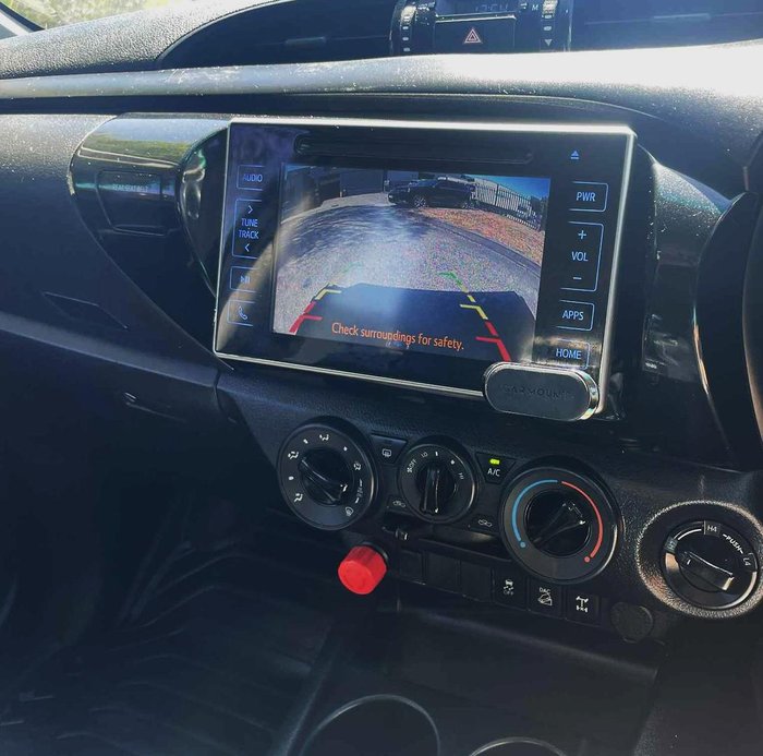 2018 Toyota Hilux SR