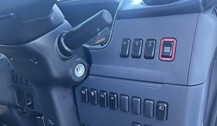 2025 Fuso Rosa White