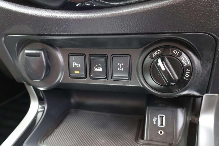 2020 Nissan Navara N-TREK