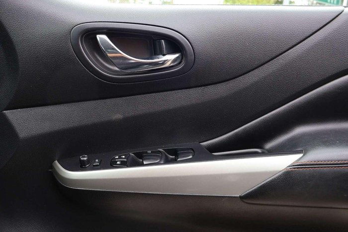 2020 Nissan Navara N-TREK