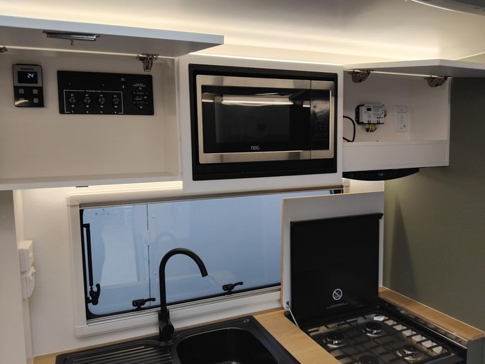 2026 New Age Caravans Big Red 20Ft Slide Out Full Composite Price Reduced!