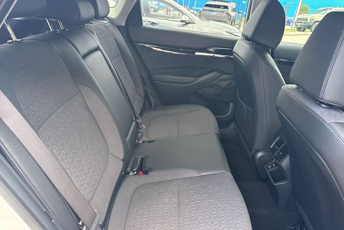 2025 Kia Seltos Sport+ SP2 PE MY26 AWD Snow White Pearl (SWP)