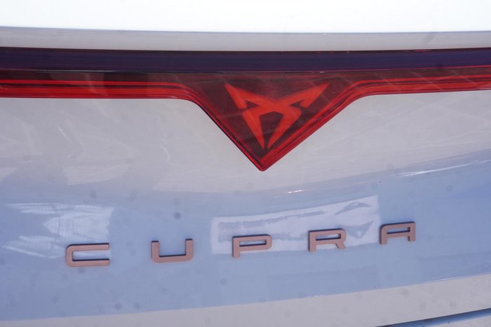 2025 CUPRA Leon VZe