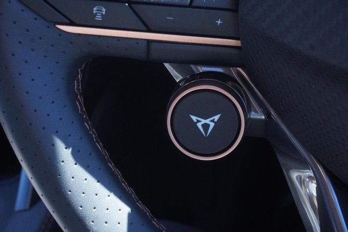 2025 CUPRA Leon VZe