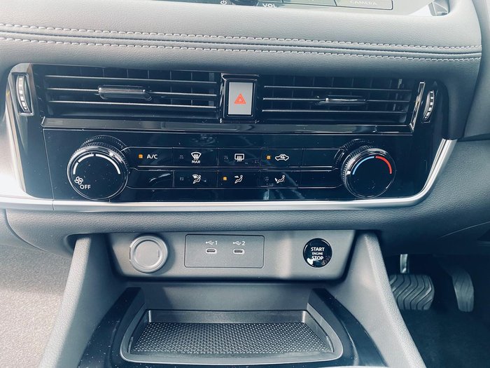 2025 Nissan X-TRAIL ST