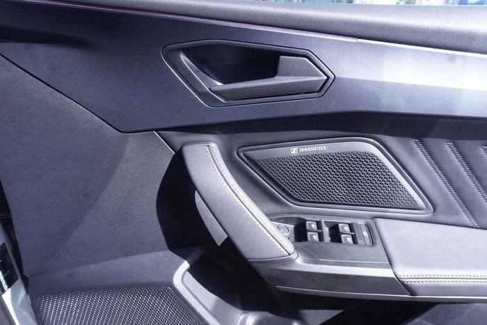 2025 CUPRA Leon S