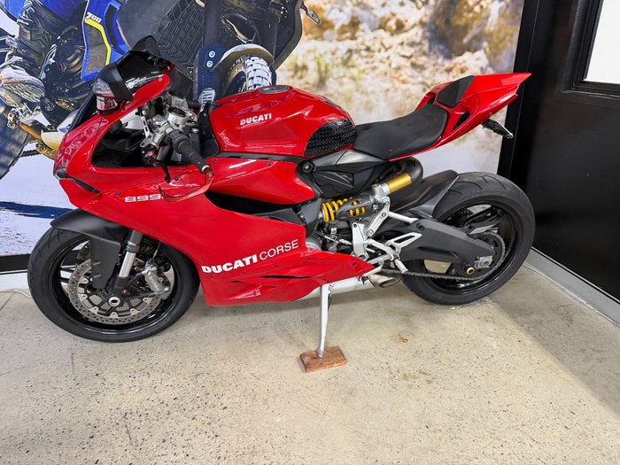 2015 DUCATI 899 PANIGALE RED