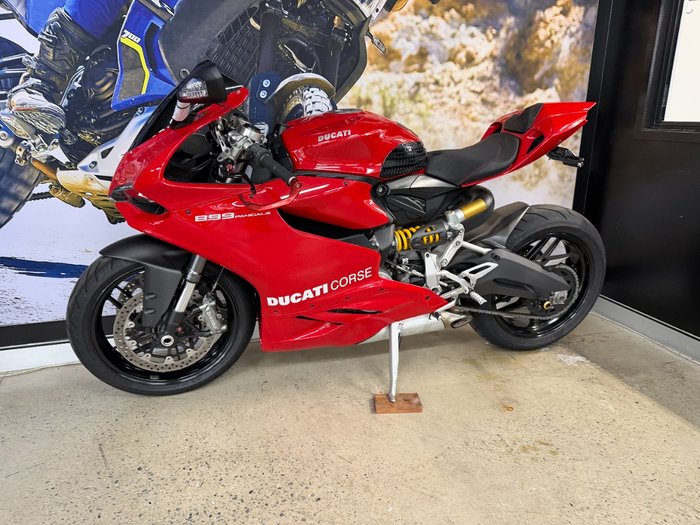 2015 DUCATI 899 PANIGALE RED