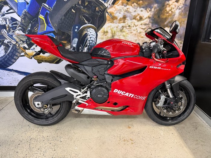 2015 DUCATI 899 PANIGALE RED