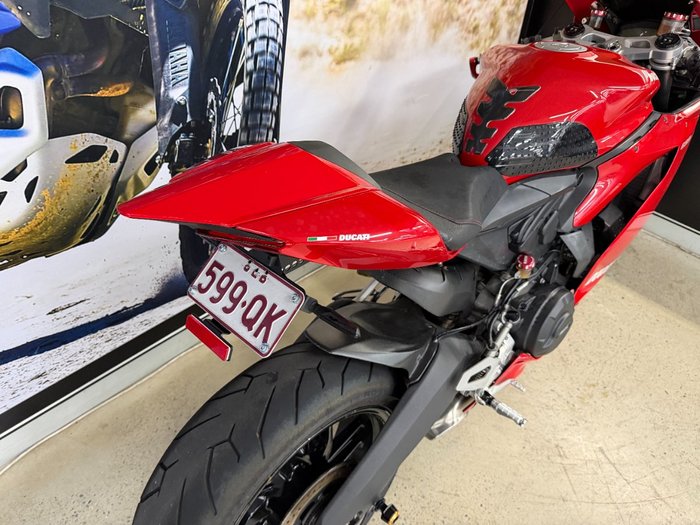 2015 DUCATI 899 PANIGALE RED